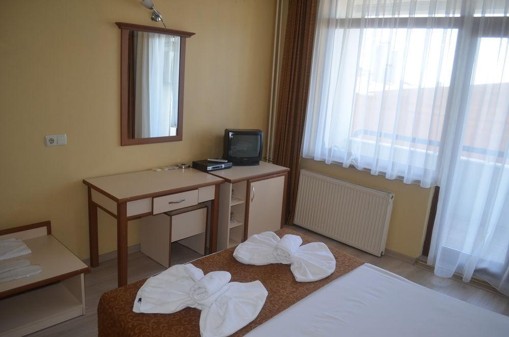 Ayvalik Palas Hotel Exterior foto