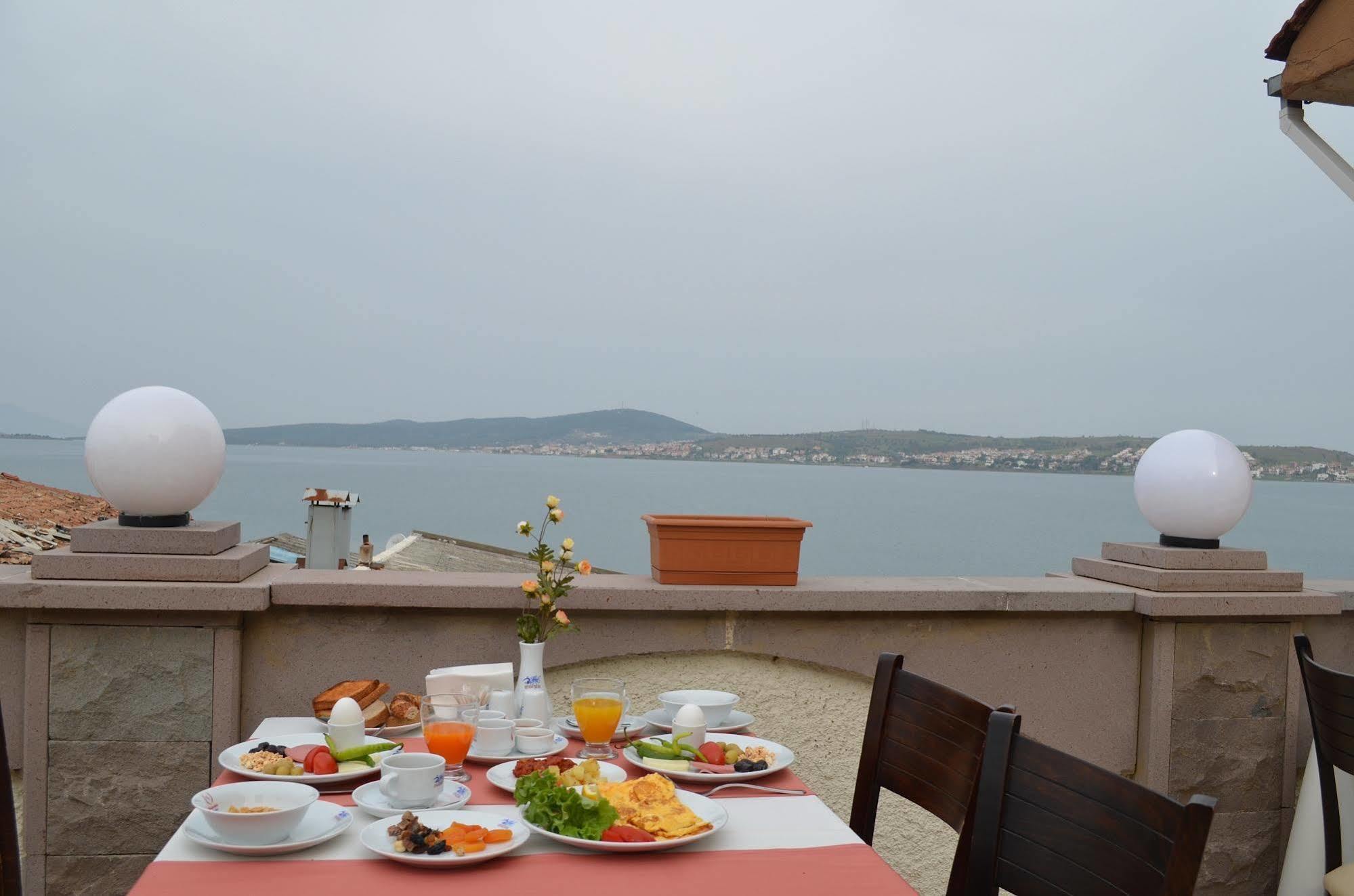 Ayvalik Palas Hotel Exterior foto