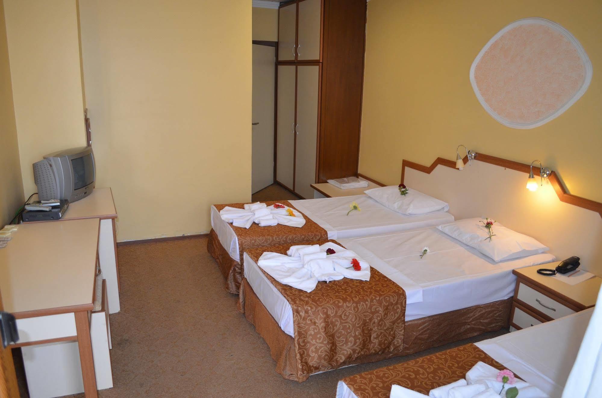 Ayvalik Palas Hotel Exterior foto